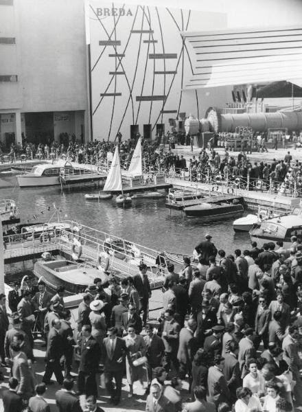 Fiera di Milano - Campionaria 1955 - Piazzale Milano - Darsena per il Salone della nautica