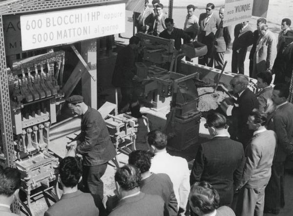 Fiera di Milano - Campionaria 1955 - Settore dell'edilizia
