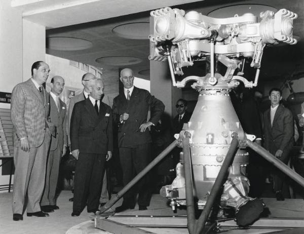 Fiera di Milano - Campionaria 1957 - Visita del presidente della Fiat Vittorio Valletta