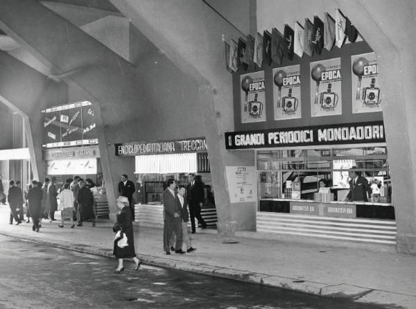 Fiera di Milano - Campionaria 1957 - Settore dell'editoria