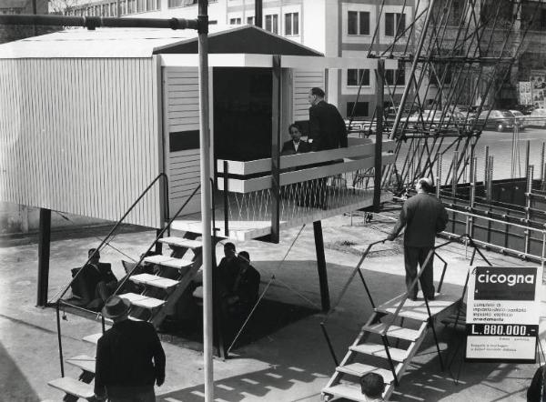 Fiera di Milano - Campionaria 1957 - Settore dell'edilizia - Abitazione prefabbricata