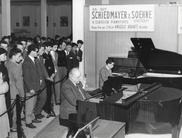 Fiera di Milano - Campionaria 1957 - Salone internazionale della musica - Interno