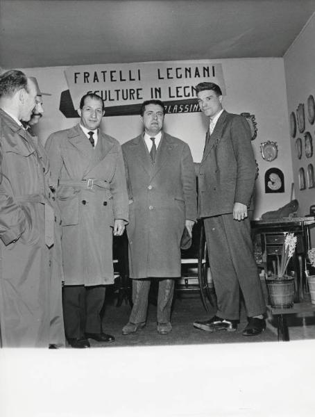 Fiera di Milano - Campionaria 1958 - Visita del ciclista Gino Bartali