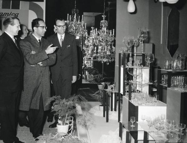 Fiera di Milano - Campionaria 1960 - Visita del ministro dell'industria e del commercio Emilio Colombo in occasione della inaugurazione