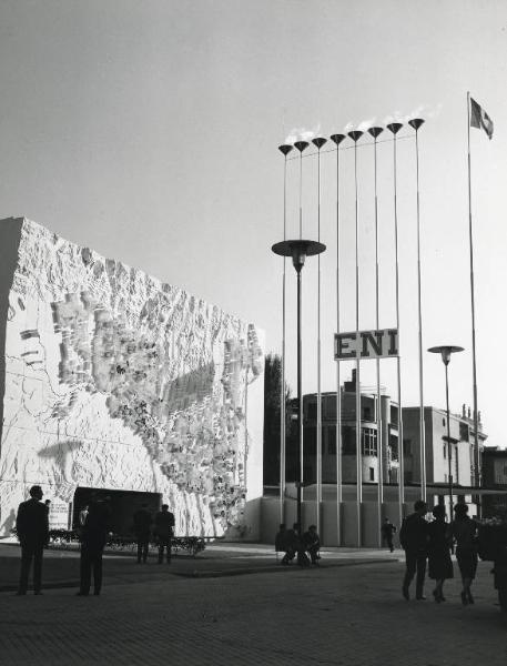 Fiera di Milano - Campionaria 1960 - Padiglione dell'ENI (Ente Nazionale Idrocarburi) - Veduta esterna