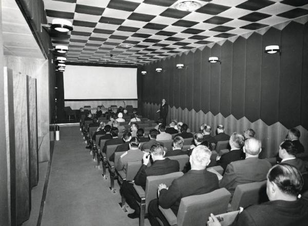 Fiera di Milano - Campionaria 1960 - Palazzo delle nazioni - 1° Mercato Internazionale del Film e del Documentario (MIFED) - Sala proiezioni