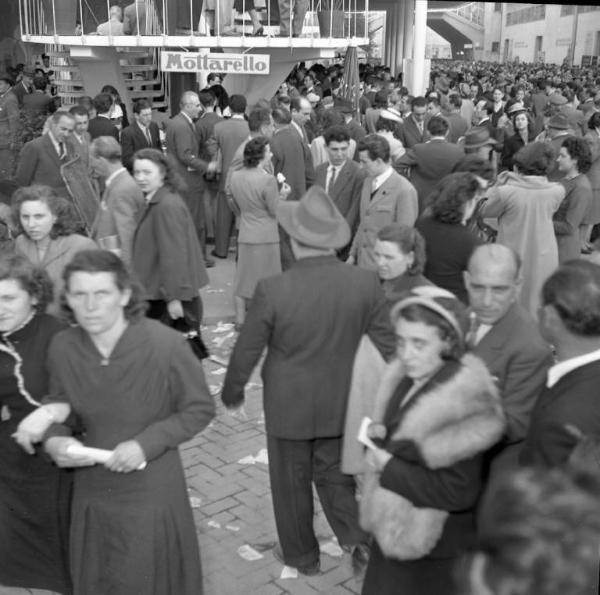 Fiera di Milano - Campionaria 1952 - Visitatori