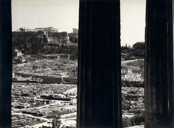 Atene - Veduta dell'Acropoli dal Theseion