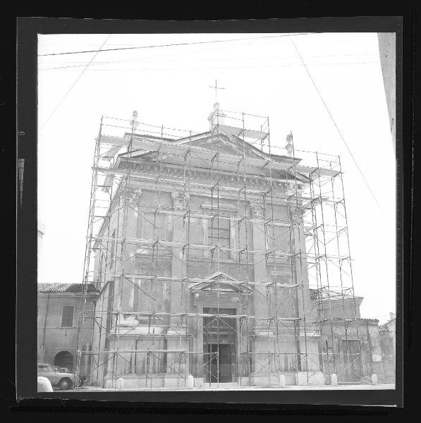 Mantova - Quartiere S. Leonardo - Chiesa di S. Leonardo - Restauro -  Riproduzione facciata