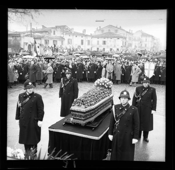 Funerale Sindaco Giuseppe Rea - Commemorazione funebre - Mantova - Porta Belfiore