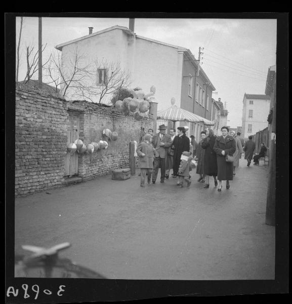 Sagra di Cittadella - Persone lungo la strada - Palloncini - Mantova - Cittadella