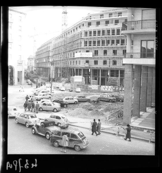 Veduta architettonica - Mantova - Nuovo complesso edilizio in costruzione - Piazza Cavallotti-Corso Libertà