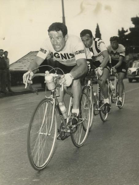 Ciclismo - Pierino Baffi - Corsa Milano-Sanremo 1959 - In azione con Cleto Maule e Pierre Eveaert