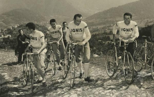 Ciclismo - Ercole Baldini - Giro di Lombardia 1960 - In allenamento con Giorgio Tinazzi,  Aurelio Cestari e Oreste Magni