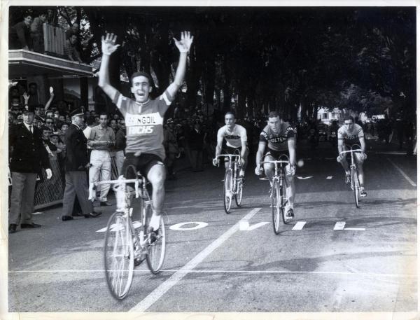 Ciclismo - Franco Bitossi - 47° Giro d'Italia - Tappa Brescia-San Pellegrino Terme - L'arrivo del vincitore