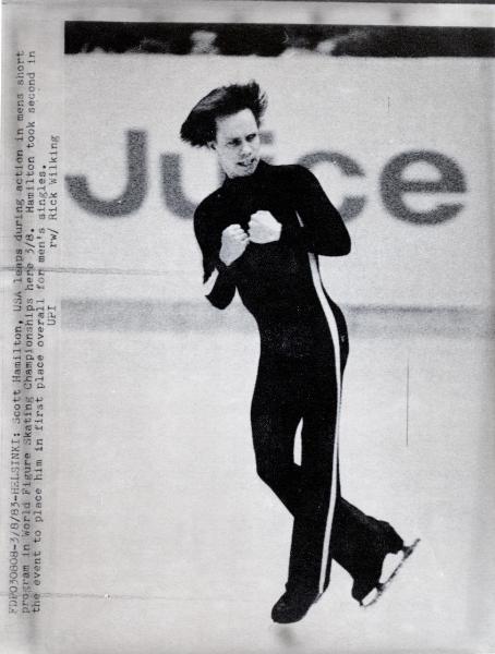 Sport invernali - Pattinaggio di figura su ghiaccio - Pattinaggio artistico individuale maschile - Helsinki (Finlandia) - Campionati mondiali di pattinaggio di figura 1983 - Scott Hamilton in azione