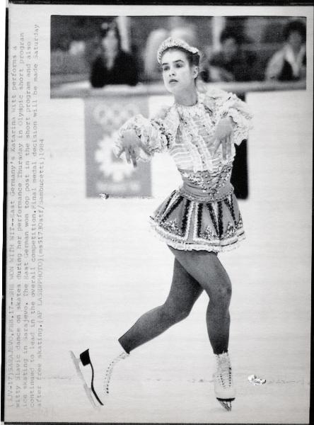Sport invernali - Pattinaggio di figura su ghiaccio - Pattinaggio artistico individuale femminile - Sarajevo (Bosnia-Erzegovina) - Giochi della XIV Olimpiade invernale 1984 - Katarina Witt in azione