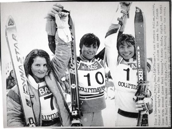Sport invernali - Sci alpino - Slalom speciale femminile - Courmayeur - Coppa del mondo di sci alpino 1984 - Paola Magoni a fianco della vincitrice Perrine Pellen e Maria Epple (destra)