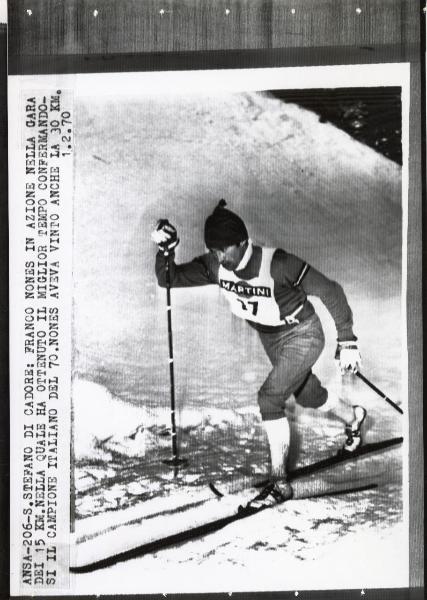 Sport invernali - Sci di fondo maschile - Castello-Molina di Fiemme - Campionati italiani di sci di fondo 1970 - Gara 15 km - Franco Nones in azione