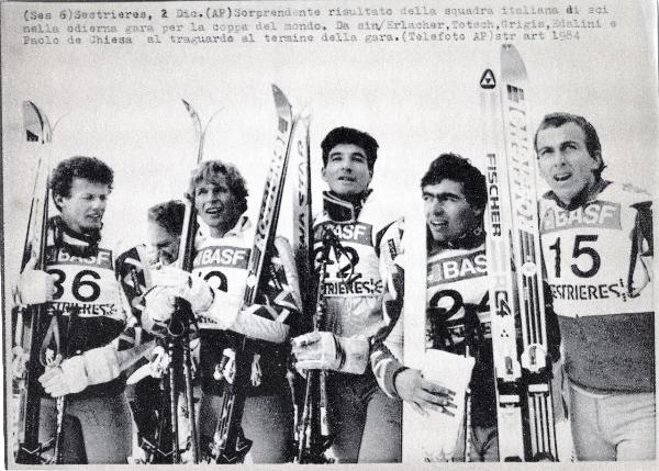 Sport invernali - Slalom speciale maschile - Sestriere - Coppa del mondo di sci alpino 1985 - Da sinistra: Robert Erlacher, Oswald Totsch, Roberto Grigis, Ivano Edalini, Paolo de Chiesa al traguardo