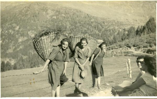Tre donne con gerle