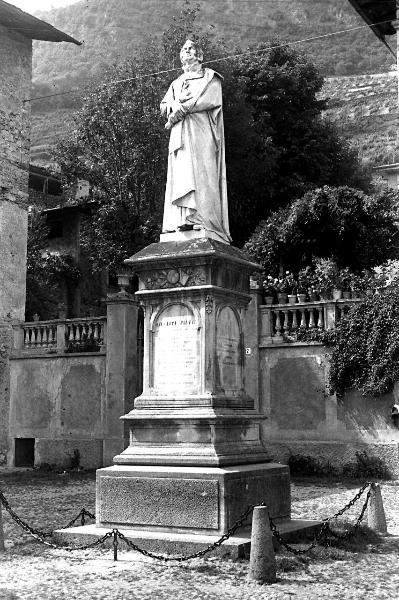 Monumento a Giuseppe Piazzi