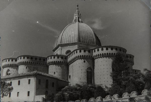 Loreto - Basilica della Santa Casa - Absidi di Baccio Pontelli e la cupola di Giuliano da Sangallo