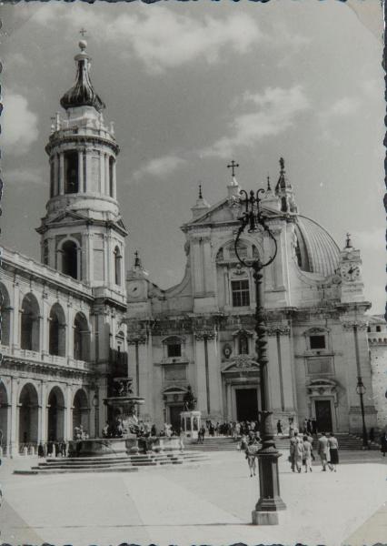Loreto - Piazza della Madonna - Basilica della Santa Casa, facciata