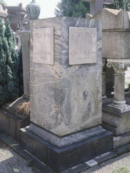 Monumento sepolcrale di Marco Praga e famiglia