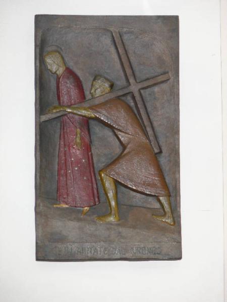 Stazione V: Gesù aiutato da Simone il Cireneo a portare la croce