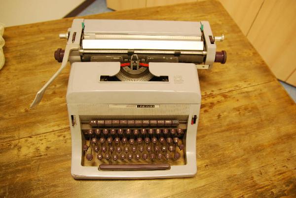 Olivetti Linea 88 - macchina per scrivere - industria, manifattura, artigianato