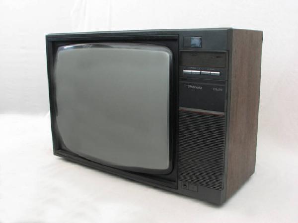 Prototipo di televisore a colori - industria, manifattura, artigianato