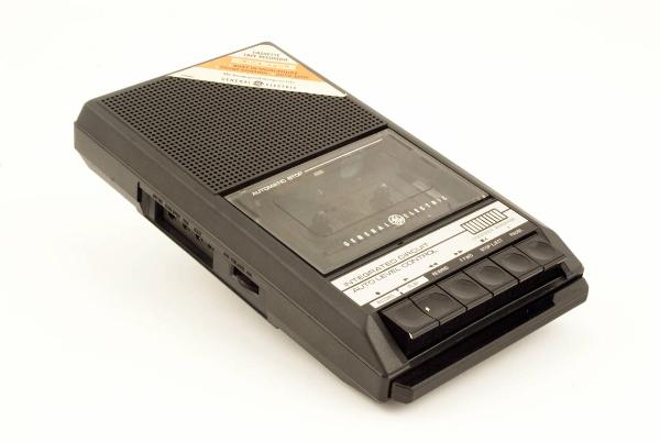 GE 3-5009 - Slim Style Cassette Tape Recorder - registratore - informatica