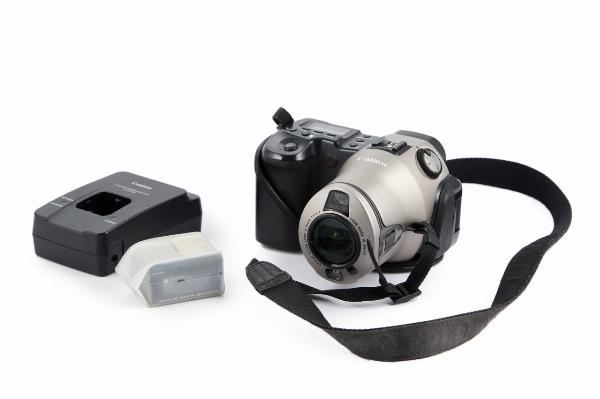 Canon PowerShot Pro 70 - apparecchio fotografico - industria, manifattura, artigianato