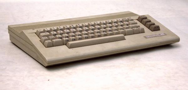 Commodore C64C - home computer - informatica