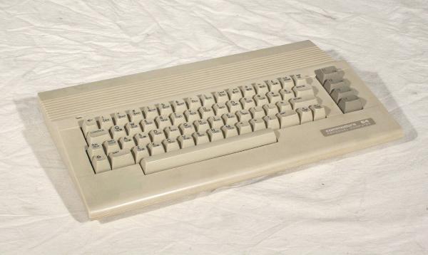 Commodore C64C - home computer - informatica