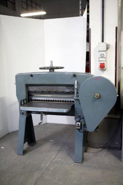 Tagliacarte - industria, manifattura, artigianato