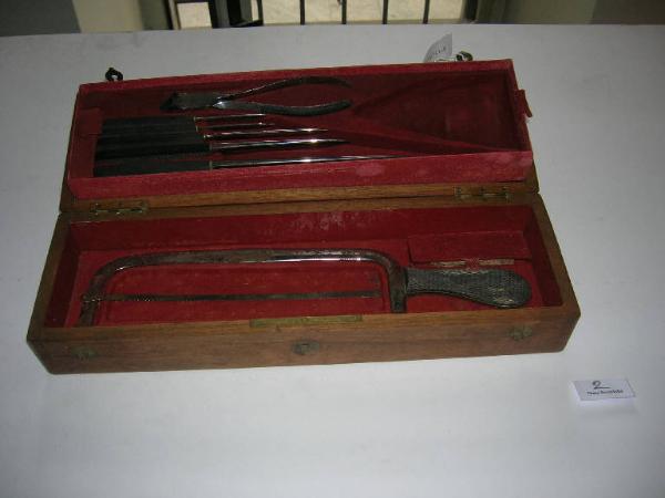 Set di strumenti per amputazioni - medicina