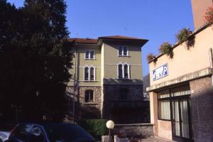 Villa Canevali (ex)