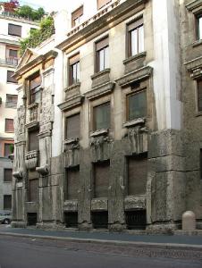 Edificio per abitazioni Via Gabrio Serbelloni 10-12