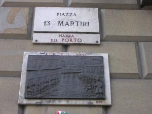 Casa Piazza XIII Martiri 1