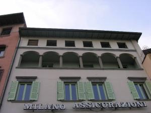 Casa Piazza XIII Martiri 2