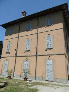 Villa Paravicini, Dal Verme Sessa, Calcagni - complesso