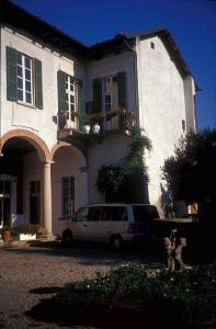 Villa Cascina Arese, Pozzato