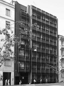 Vista della facciata su via Carducci - fotografia di Sartori, Alessandro (2004)