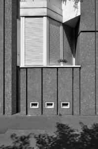 Dettaglio di un bow-window con loggia - fotografia di Suriano, Stefano (2016)