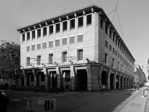 Vista generale dell'edificio su corso Vittorio Emanuele II e via Verdi - fotografia di Sartori, Alessandro (2017)