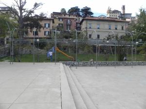 Parcheggio di Parco Franceschini, Brunate (CO) - fotografia di Servi, Maria Beatrice (2014)