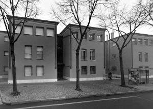 Complesso residenziale in via Salvador Allende 2, Mantova (MN) (2012)