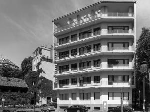 Edificio per abitazioni e uffici in via dei Giardini 7, Milano (MI) - fotografia di Introini, Marco (2015)